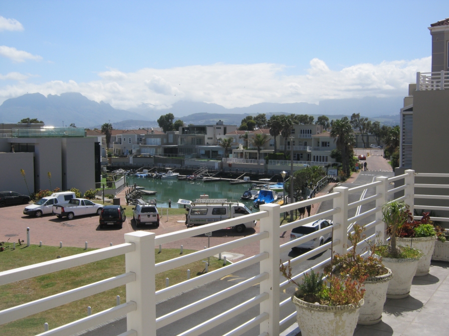 3 Bedroom Property for Sale in Harbour Island Western Cape